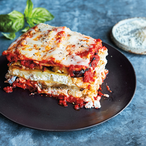 http://blog.williams-sonoma.com/wp-content/uploads/2018/05/may-14-Slow-Cooker-Eggplant-and-Cauliflower-Lasagne-with-Basil-302.jpg