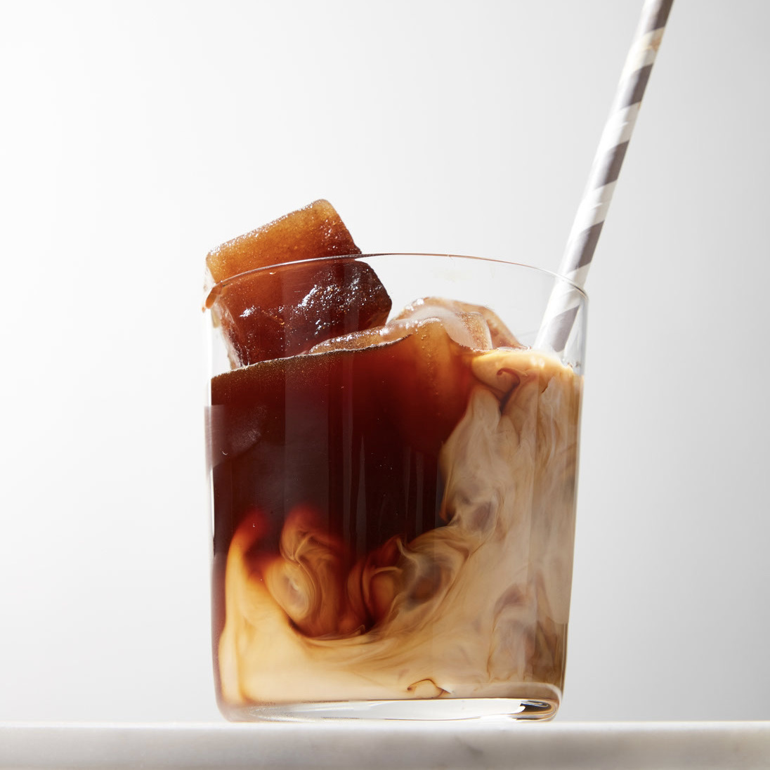 http://blog.williams-sonoma.com/wp-content/uploads/2021/08/Coffee-Ice-Cubes_Side-View-2.jpeg