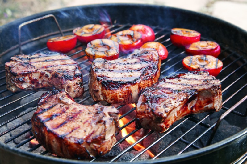 pork chops on grill internal temp
