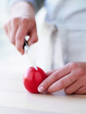 met welk mes snij je een tomaat?