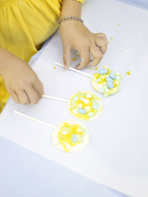 Decorating Easter Egg Lollipops - Williams-Sonoma Taste