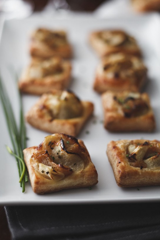 caramelized onion and apple tarts with gruyere and thyme