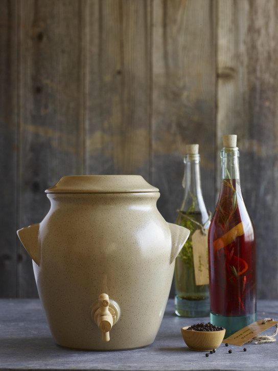 Weekend Project: Make Your Own Homemade Vinegar