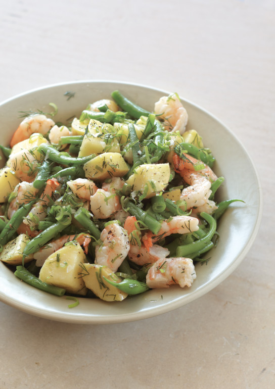 Shrimp salad with potatoes and green beans