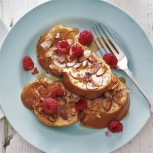 Almond-Crusted French Toast with Berries