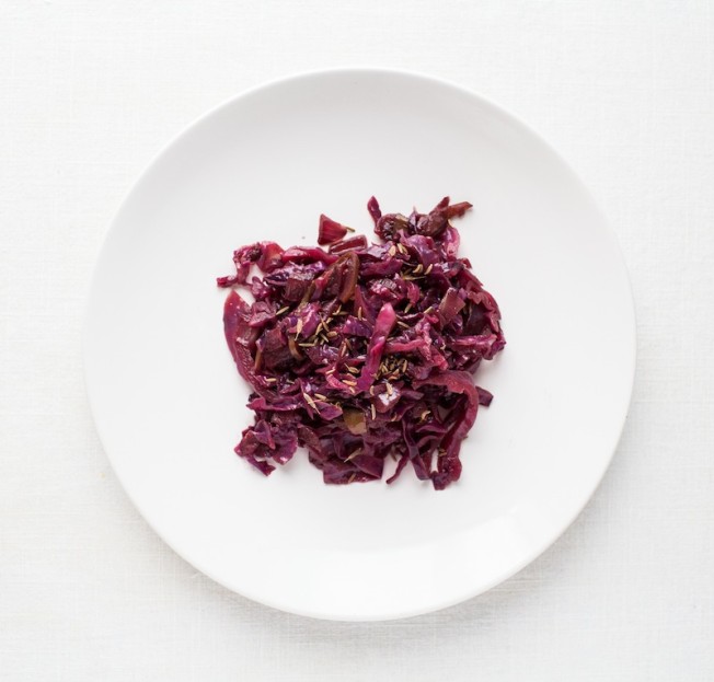 Braised Red Cabbage with Apples and Caraway