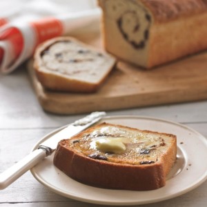 Cinnamon-Raisin-Swirl Breakfast Loaf