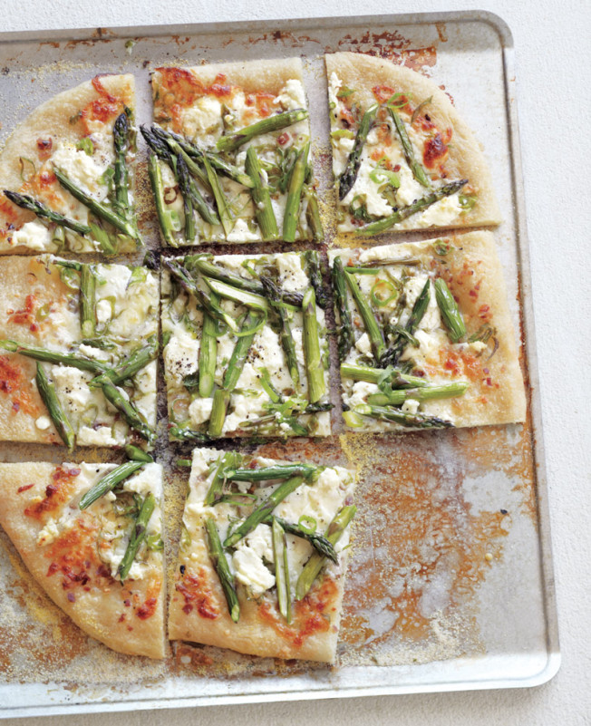 Pizza with Pancetta, Asparagus & Goat Cheese