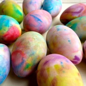 Shaving Cream & Food Coloring Easter Eggs
