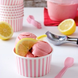 Strawberry Lemonade Frozen Yogurt