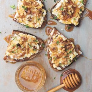 Goat Cheese Toasts with Walnuts, Honey and Thyme