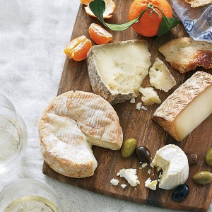 How to Build the Perfect Cheese Plate