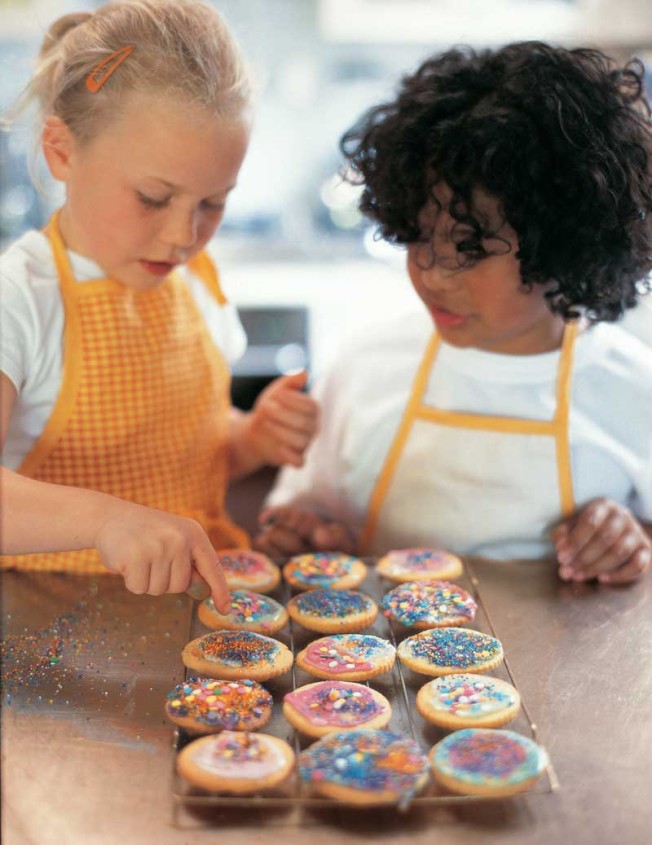 Junior Chef Classes: Share Our Strength Cookie-Decorating Event