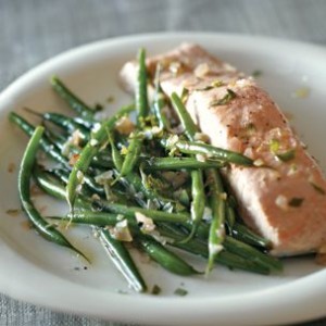 Braised Salmon with Green Beans
