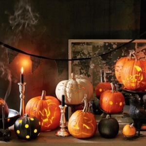 Party Planner: Pumpkin-Carving Party
