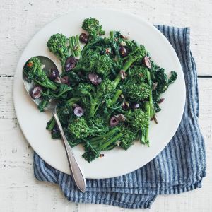 Braised Broccoli Rabe and Olives