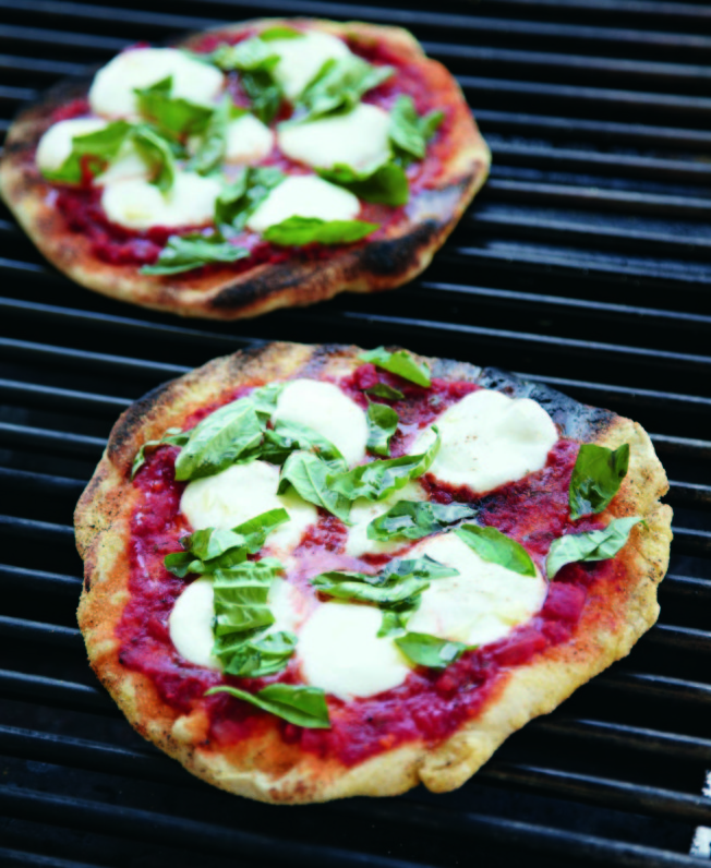 WS_GrillMaster_Howto_GrilledPizza_244