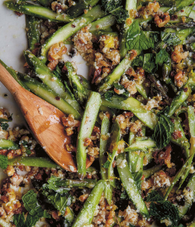 Raw-asparagus-salad-with-breadcrumbs,-Parmigiano,-walnuts,-and-mint_Six-Seasons-800