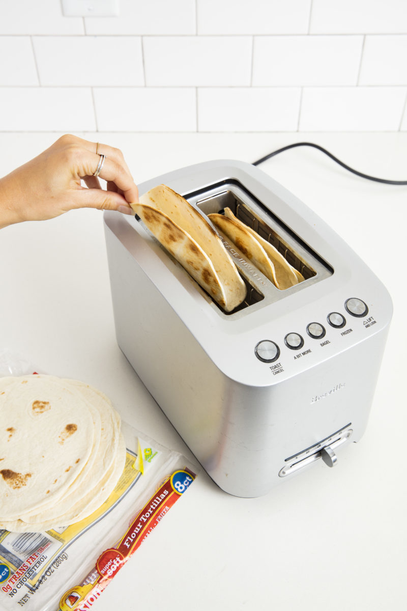 7 GENIUS COOKING HACKS EVERYONE NEEDS IN THEIR LIFE What Do You Put In A Toaster Trick