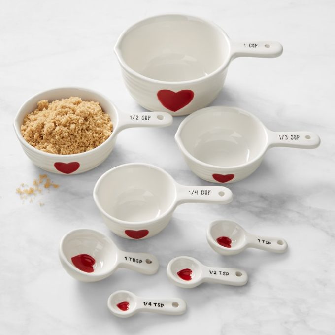 heart measuring cups and spoons